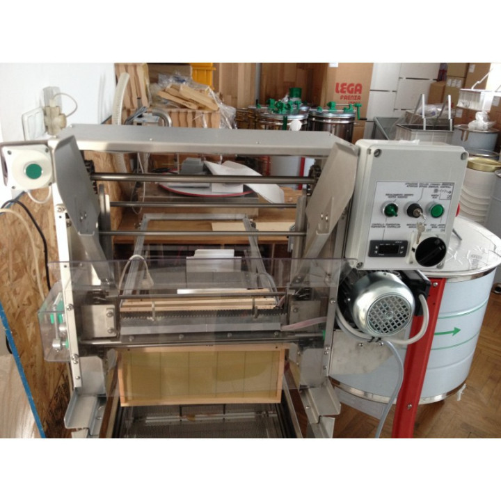 Rezgőkéses fedelező gép